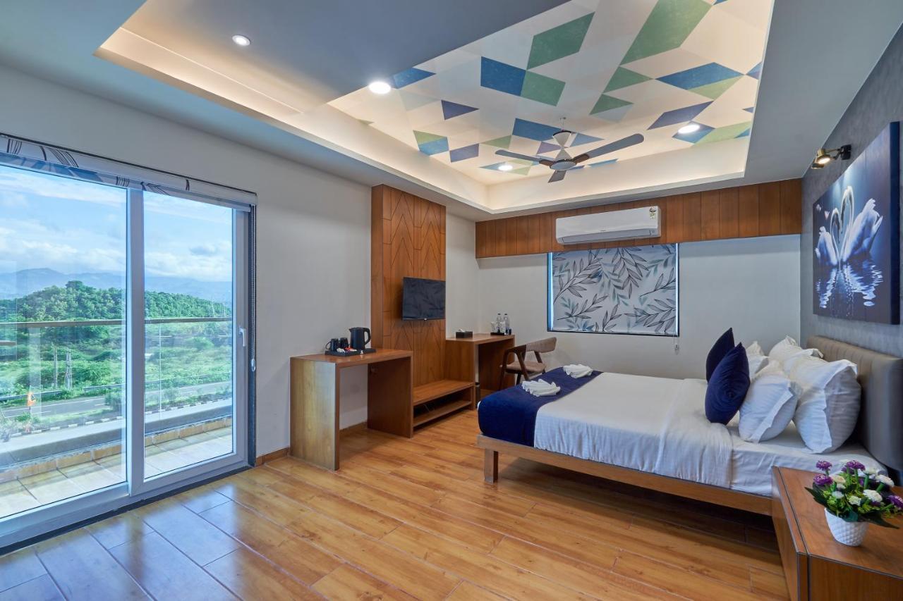 Hotel The Scenic Unity Garudeshwar Exteriér fotografie